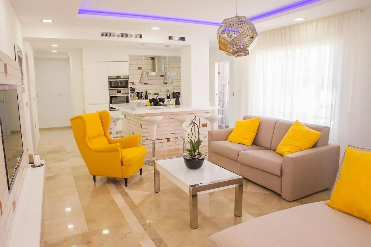 Luxury 100 Sq.M. Sea View Apartment Benalmádena